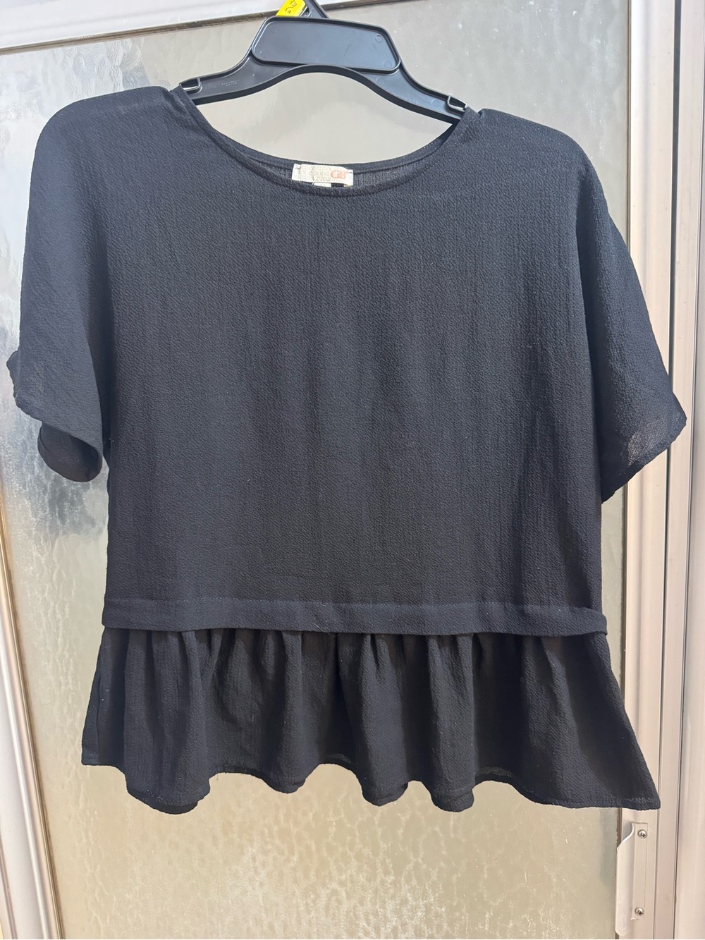 Black Ruffle-Hem Short Sleeve Top - Women